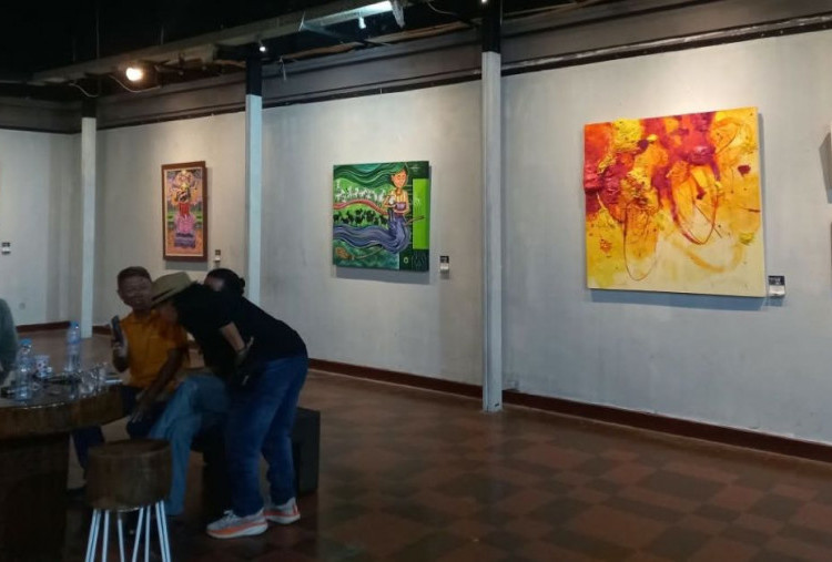 Pameran Titik Temu di Alun-Alun Surabaya Soroti Isu Lingkungan dan Keterikatan Antarinsan