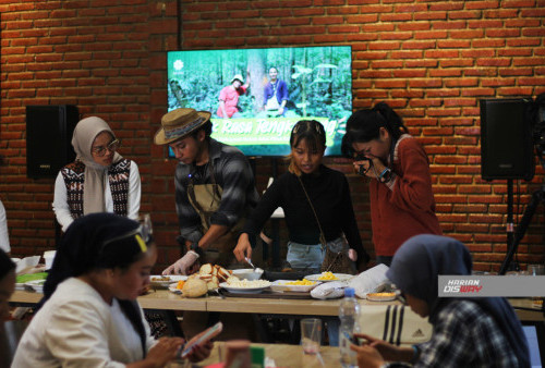 Direktur Komunikasi dan Kemitraan Yayasan KEHATI Rika Anggraini menambahkan bahwa kegiatan masak memasak kali ini bertujuan untuk memperkenalkan kekayaan ragam kuliner Indonesia melalui sentuhan La Ode dan pengalaman yang didapatnya ketika mengeksplorasi Hutan Adat Pikul Pengajid.