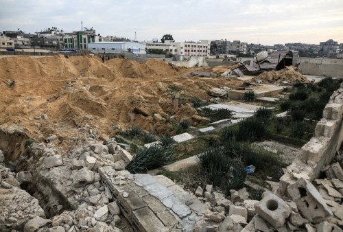 Militer Israel Buldozer Pemakaman Warga di Gaza Selatan, Banyak Jenazah Dicuri
