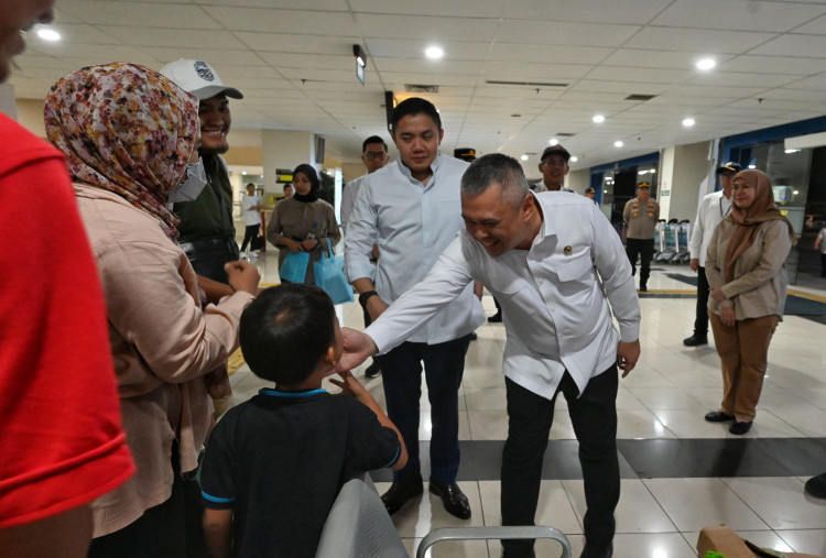 Menhub dan Seskab Pantau Arus Balik di Pulo Gebang, Pemerintah Sebut Arus Balik Lebih Terkendali