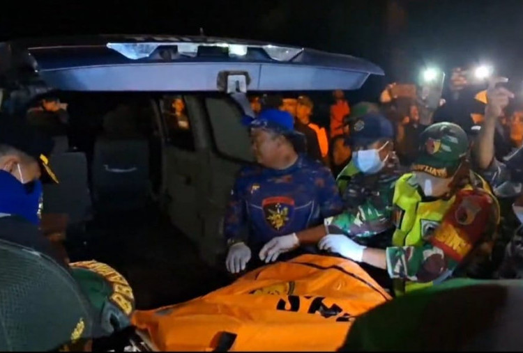 Tiga Jenazah Korban KMP Tunu Pratama Jaya Berhasil Ditemukan Oleh Nelayan, 20 Orang Masih Hilang 