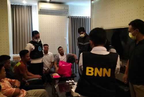 Tangkap 10 Orang yang Pesta Narkoba, BNN Kota Surabaya Tidak Dapat BB