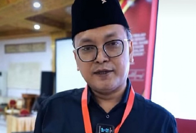 Guntur Romli Sentil Wacana Pilkada Lewat DPRD, Singgung Kabinet Gemuk