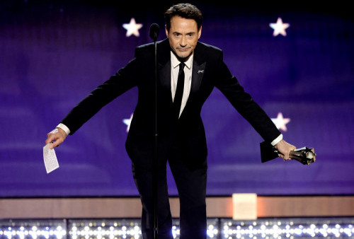 Robert Downey Jr dan Christopher Nolan Rebut Critics' Choice Awards 2024, Ini Komentar Keren Mereka