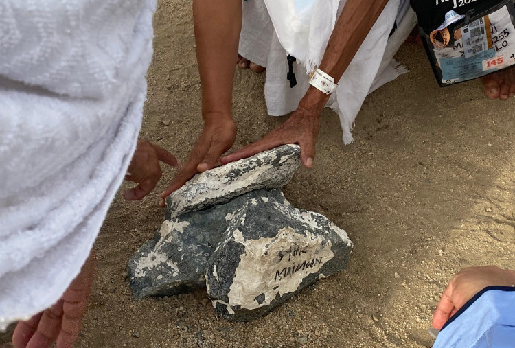 Laporan Haji dari Makkah (12): Ziarah ke Makam Mbah Moen di Ma'la, Ingin Diakui Jadi Santri