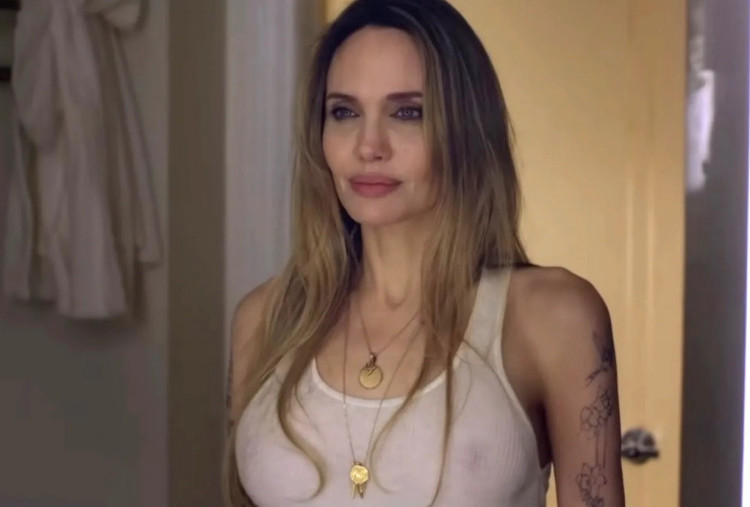 Angelina Jolie Kenakan Kalung Mendiang Ibunda di Film Couture, Sajikan Akting Paling Personal