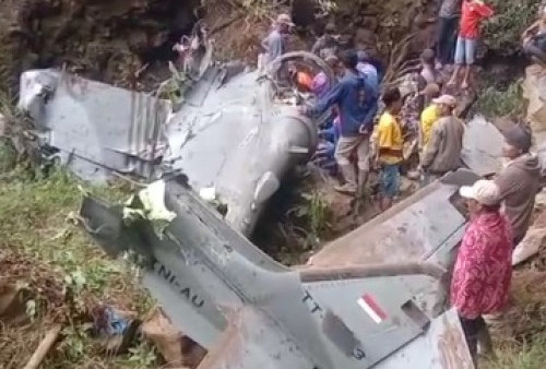 Empat Korban Pesawat Jatuh Sudah Ditemukan, Dimakamkan Hari Ini di TMP