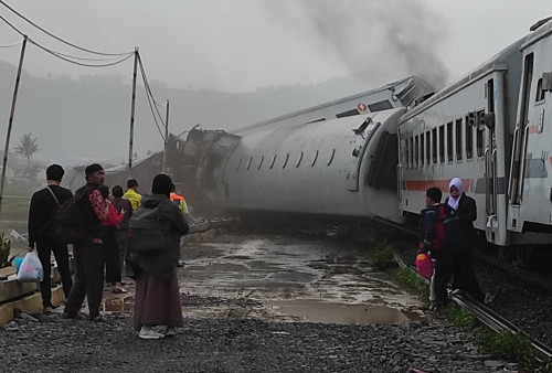 Identitas Korban Tewas Kecelakaan 2 Kereta Bandung Terungkap