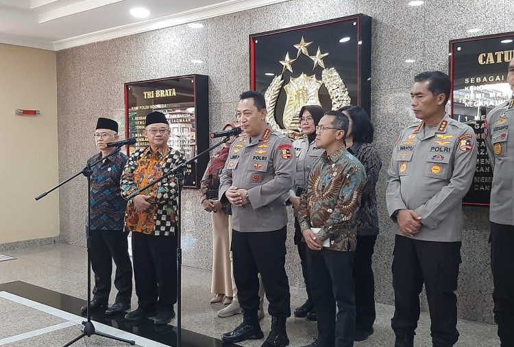 Mendikdasmen Abdul Mu'ti Bertemu Kapolri, Ingin Kasus Konflik Guru-Murid Diselesaikan Secara Restorative Justice