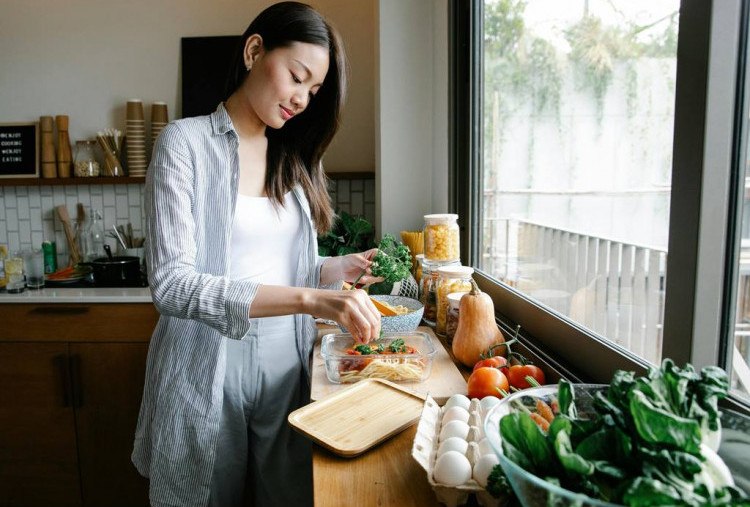 Makan Siang Sehat di Kantor? Ini 6 Ide Bekal Rp20 Ribu untuk April Hematmu!