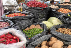 Pedasnya Harga Cabai Rawit Merah di Pasar Minggu, Tembus Rp100 Ribu per Kilo!