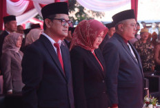 Bupati Bogor Lantik Tiga Pejabat Pimpinan Tinggi Pratama Di Alun-Alun Kecamatan Jonggol