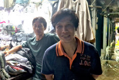 Banjir Meluap, Pedagang Pasar Cipulir Akui Omzet Terjun Bebas Lebih dari 60 Persen: Biasa Jual 200 pcs Pakaian