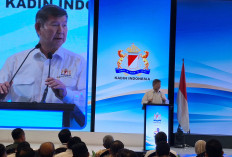 Hashim Sebut Rekening Gratis untuk Warga 17 Tahun, Bukan HP Gratis