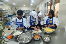 Hebat! Siswi SMKN 3 Sukabumi Produksi 3 Ribu Toples Kue Kering Usai Ikut TEFA Cullinary Bogasari