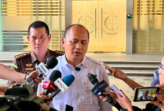 Kubu Febrie Adriansyah Keberatan Status Tersangka, Kejagung: Silakan Tempuh Praperadilan