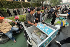 Aksi BEM UI Jadi Berkah, Penjualan Pedagang Kopi Keliling Melonjak Dua Kali Lipat