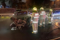 Jeep Mercedes Hantam Truk hingga Terbakar Habis di Tol Jagorawi, 2 Orang Meninggal Dunia