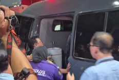 Foto-Foto Penyerahan Jenazah Nur Ainia Kru Kompas TV Korban Kecelakaan Kereta di Bekasi