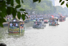 43 Perahu dari Barang Bekas Karya Pasukan Oranye Meriahkan Festival Cilung di Danau Sunter