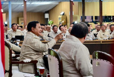 Prabowo Instruksikan Menteri Bekerja Lebih Cepat, Cerdas dan Berpikir Out of The Box