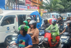 Kawasan Palmerah Macet Parah Akibat Prabowo Resmikan SPPG, Pengendara Diminta Gunakan Jalur Alternatif