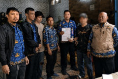 Terekam CCTV Buang Sampah Sembarangan, Warga Grogol Selatan Didenda Rp500 Ribu