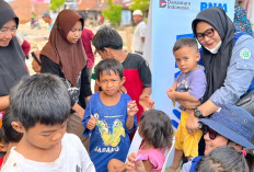 Relawan PNM Kembali Turun Langsung Salurkan Bantuan dan Kuatkan Korban Bencana