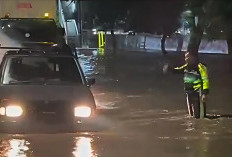 Update Banjir Jakarta Barat, Daan Mogot Tergenang 40 Centimeter dan Tak Bisa Dilalui Mobil Kecil ke Arah Cengkareng