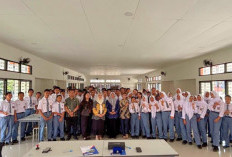 Universitas Esa Unggul Jadi Kampus Pertama Laksanakan Pengabdian Masyarakat di SRMA 17 Surakarta