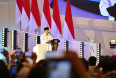 Umumkan Kenaikan Gaji Guru ASN dan Honorer, Prabowo Disambut Tepuk Tangan Bahagia