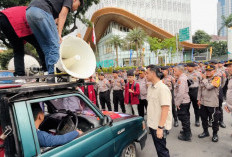 Dihadang ke Istana, Pendemo BEM UBK Paksa Terobos Blokade Polisi: Tabrak!   