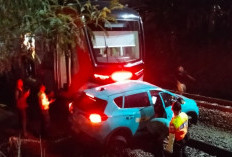 KAI Benarkan Berawal dari Taksi Mogok, Kereta Argo Bromo Anggrek Tabrak KRL di Bekasi Timur