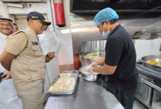 Menhaj Tinjau Dua Dapur Katering di Madinah, Dorong Bahan Pangan Indonesia