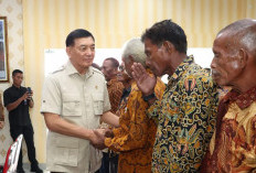 Veteran Pembela Kemerdekaan Seroja Dianugerahkan Tanda Kehormatan Oleh Menhan Sjafrie