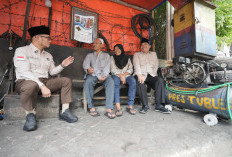 Wamenhaj Temui Tukang Tambal Ban Haji Sulaji, Kisah Ketulusan yang Menginspirasi