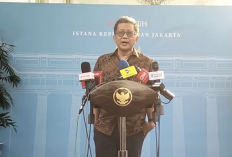 Profil Rocky Gerung, Pengamat yang Pernah Sebut Jokowi 'Bajingan Tolol' Kini Jadi Wantimpres