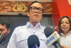 Wamenaker Dampingi Mantan Karyawan yang Dilaporkan Perusahaan Karena Protes Penahanan Ijazah