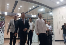 Nadiem Makarim Irit Bicara Usai Diperiksa 9 Jam Oleh Penyidik Kejagung