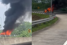Viral Mobil Terbakar di Pintu Keluar Tol Rangkasbitung, Asap Hitam Membumbung Tinggi