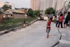 Pramono Desak SDA Tangani Jalan Rawan Amblas di Pinggiran Kali Pulogadung 