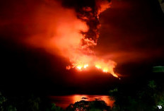 Letusan Gunung Api Ruang Merahkan Langit Kabupaten Sitaro Sulawesi