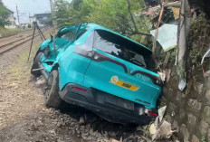 Faktor Mobil Sering Mogok di Rel Kereta Api, Mobil Listrik Lebih Berisiko?