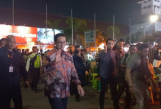 Anies Baswedan Mampir ke Jakarta Fair 2024, Walikota Jakpus Sebut Heru Budi Disoraki Pengunjung