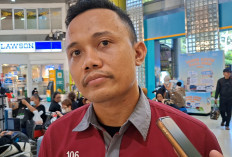 Lelah dan Keringat Warsito Jadi Berkah Mudik, Porter Stasiun Gambir Raup Cuan
