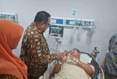 Wagub Rano Karno Jenguk Korban Tabrakan Mobil MBG di RSUD Koja