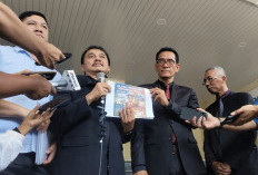 Roy Suryo Ditangkap karena Laporan Jokowi, Kuasa Hukum: Ada Intervensi Politik!