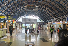 Mahasiswa Berdemo di DPR, KAI Commuter Pastikan Layanan Tetap Beroperasi
