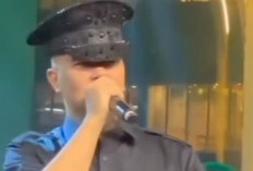 Momen Ahmad Dhani Goda Inara Rusli di Atas Panggung, Netizen Bilang Cocok Sama Mulan