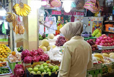 Jelang Nataru, Harga Parsel Buah di Pasar Kramat Jati Tidak Mengalami Kenaikan